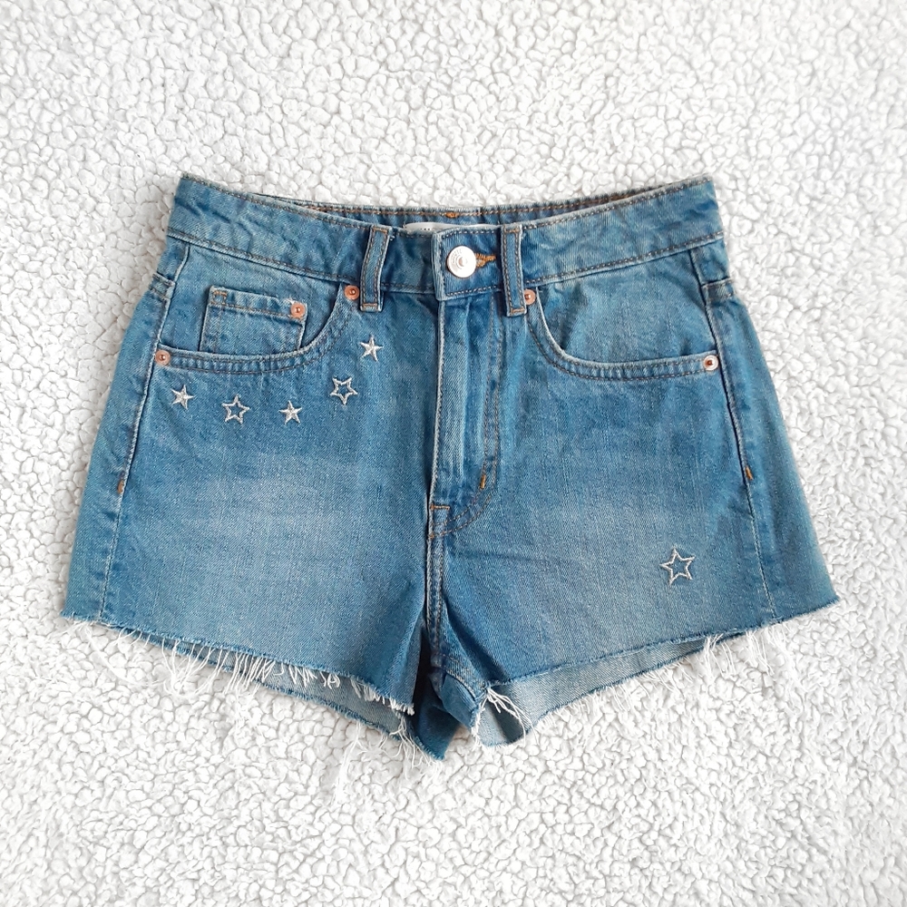 H&M × COACHELLA Daydreamer Embroidered Cut Off Shorts Size 4